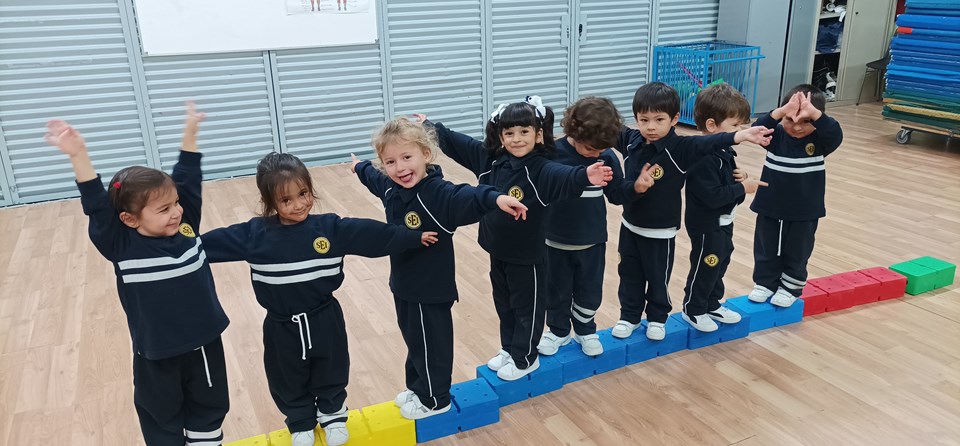 "PSICOMOTRICIDAD-GIMNASIO" (INFANTIL 3 AÑOS)