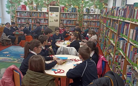4º PRIMARIA VISITA LA BIBLIOTECA MUNICIPAL