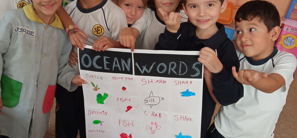 "DECORAMOS NUESTRA AULA" (INFANTIL 5 AÑOS)