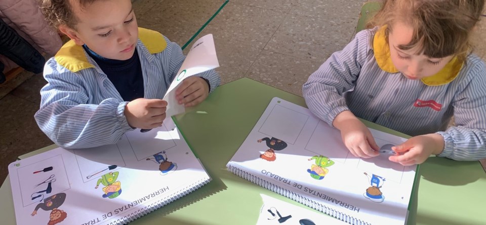"LAS PROFESIONES" (INFANTIL 4 AÑOS)