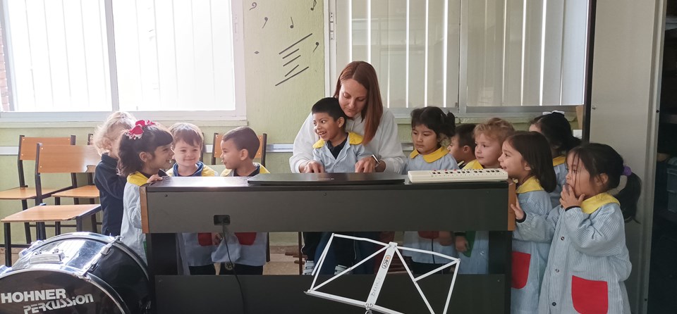 "MÚSICA MAESTR@" (Infantil 3 años)