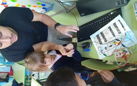 SESIONES INFORMATIVAS PLAY CODE ACADEMY (PRIMARIA)