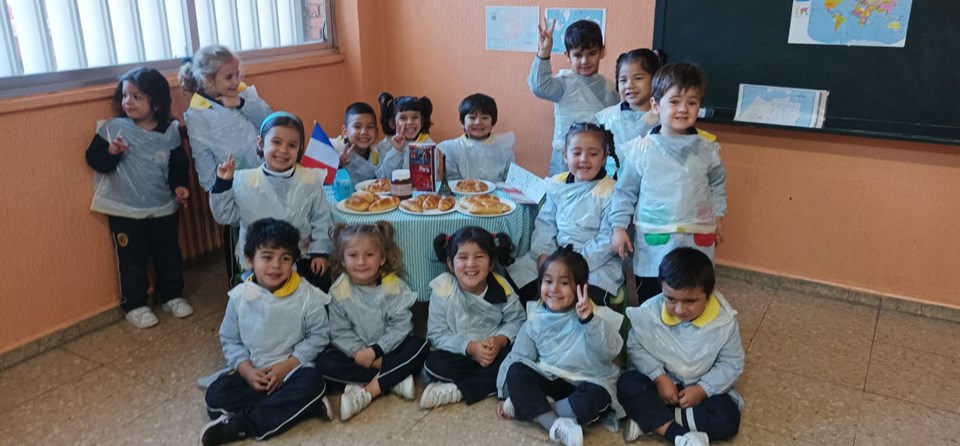 "DESAYUNO FRANCÉS" (INFANTIL 4 AÑOS)