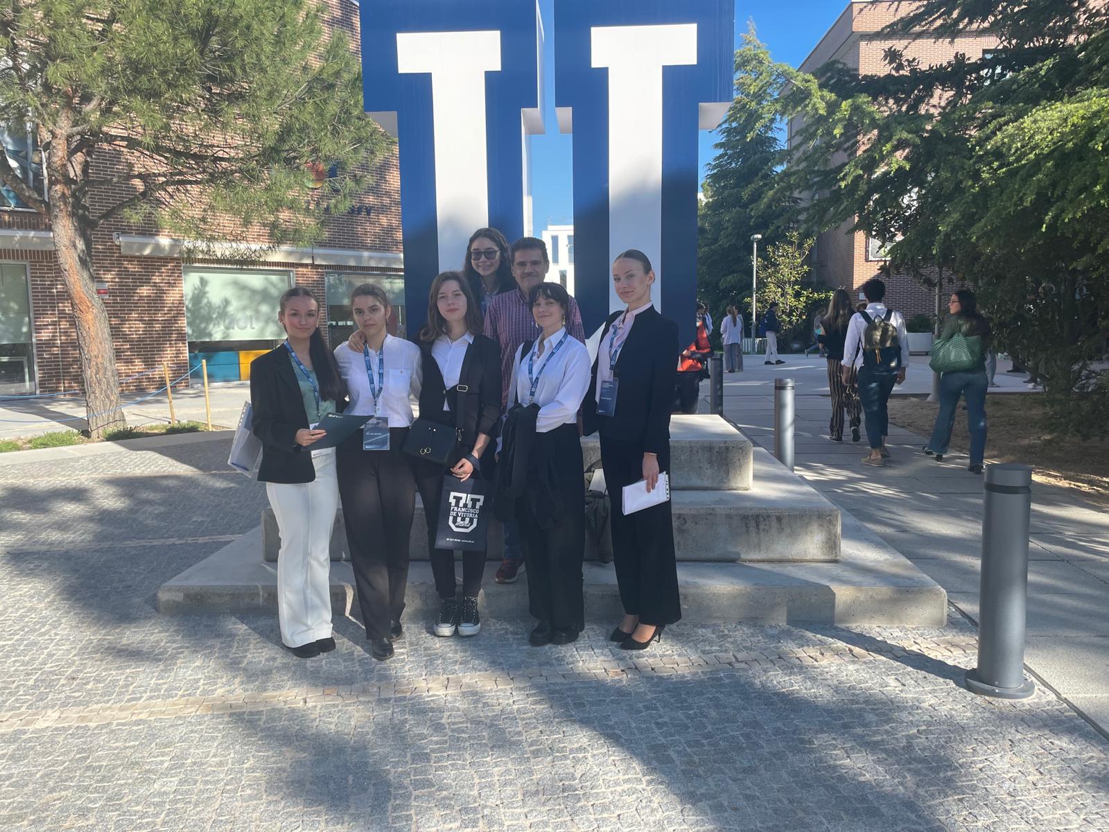 TORNEO DE DEBATE INTERMUNICIPAL "TIDE" - UNIVERSIDAD FRANCISO DE VITORIA (1º BACHILLERATO)