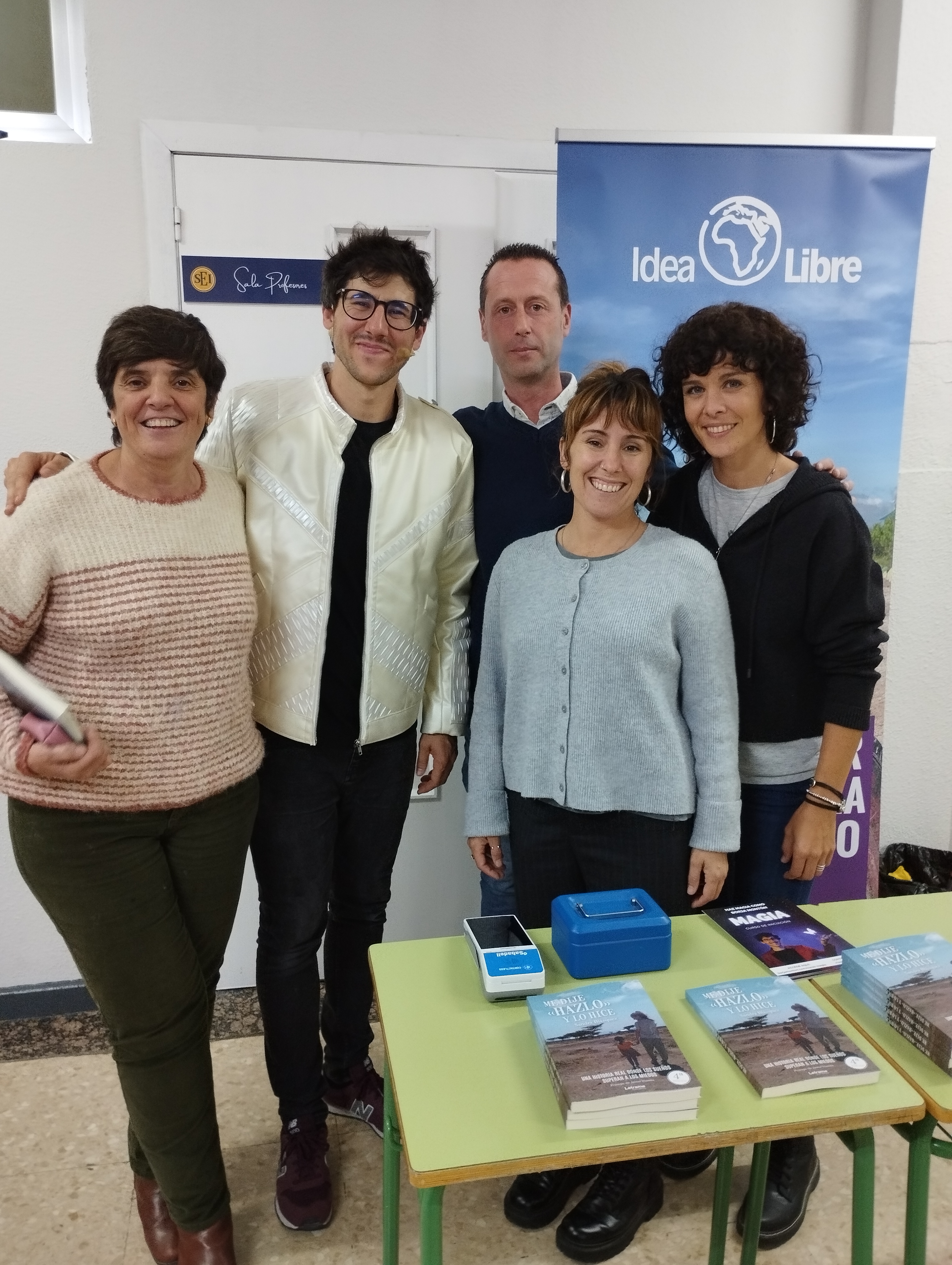 "MAGIA SOLIDARIA" BORJA MONTÓN - ONG IDEA LIBRE