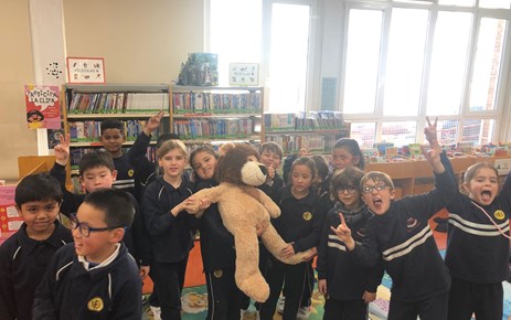 "EL LEÓN DE LA BIBLIOTECA" (2º PRIM)
