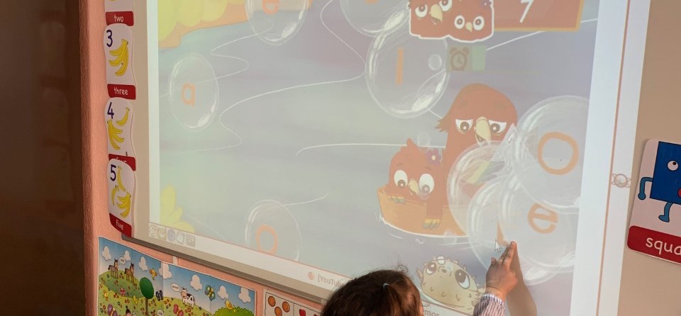 "EXPLOTA LAS VOCALES" (INFANTIL 4 AÑOS)
