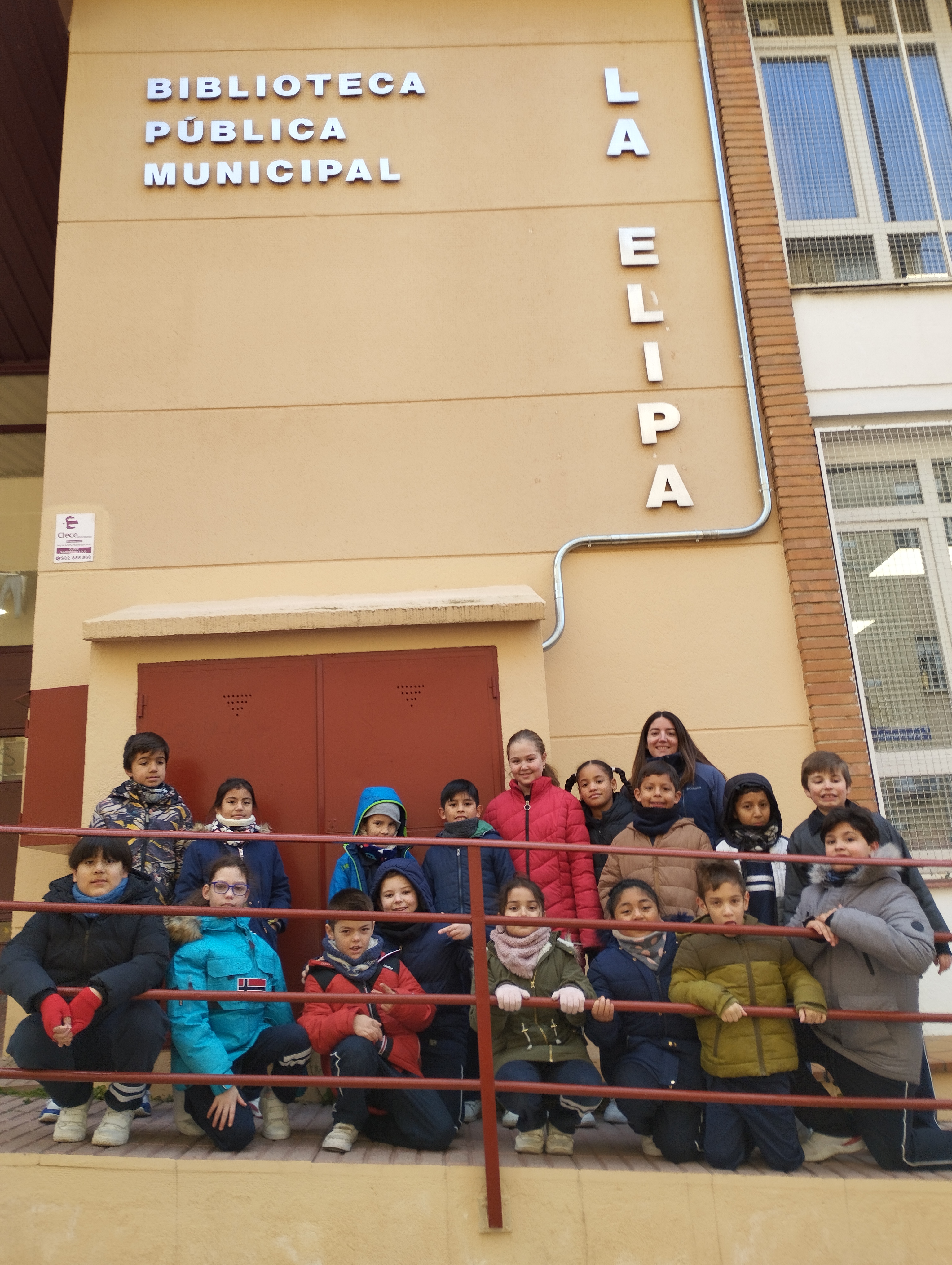 BIBLIOTECA MUNICIPAL "LA ELIPA"