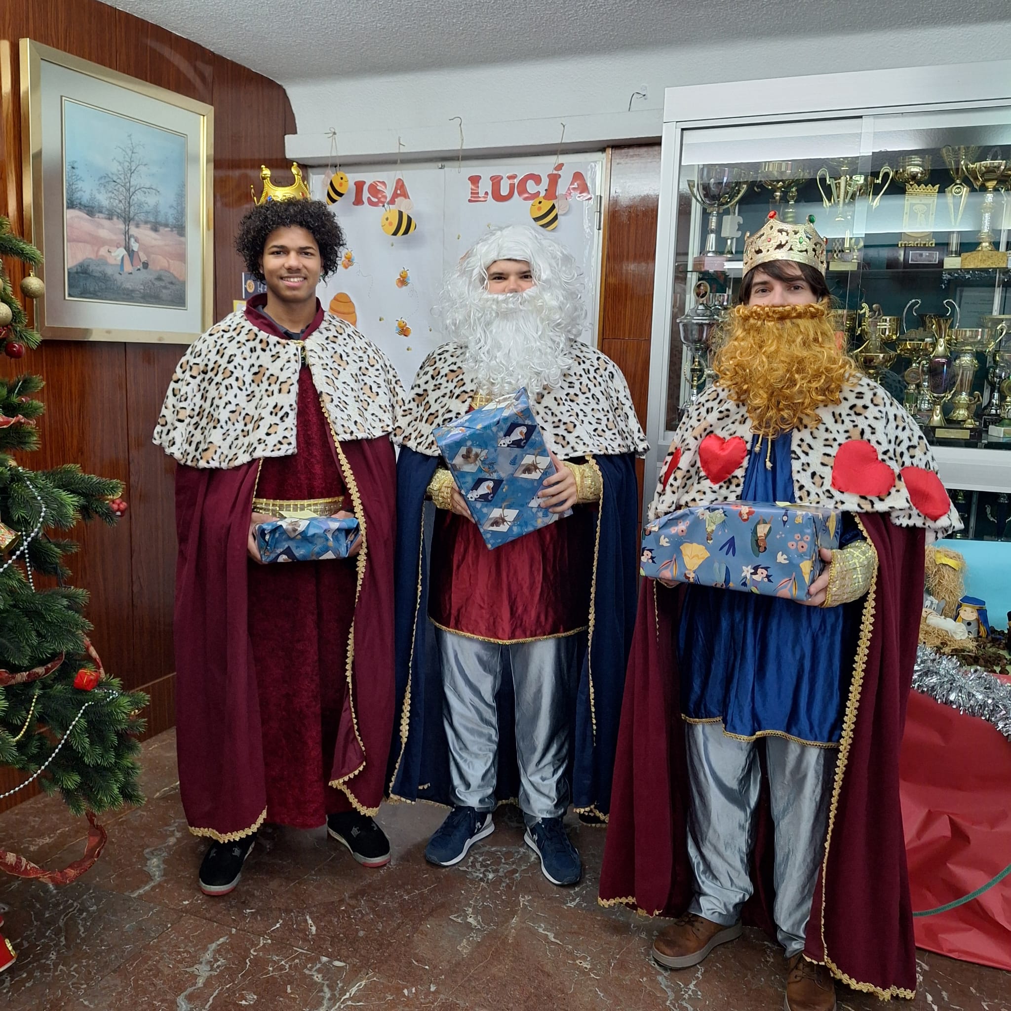 ¡NOS VISITAN LOS REYES MAGOS! (19-12-25)