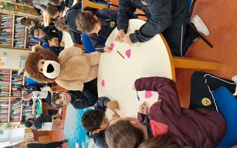 "LEÓN DE BIBLIOTECA" (BIBLIOTECA MUNICIPAL LA ELIPA 2º PRIMARIA)
